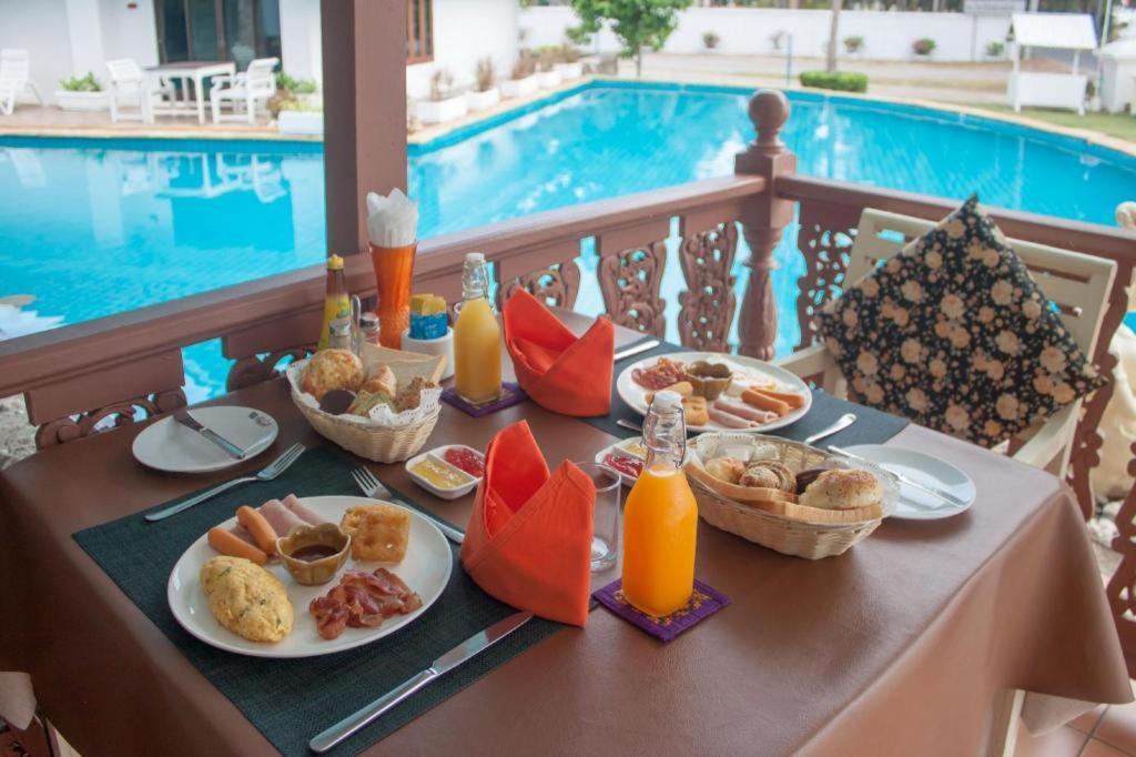 The Privacy Beach Resort & Spa Szamroijot Kültér fotó